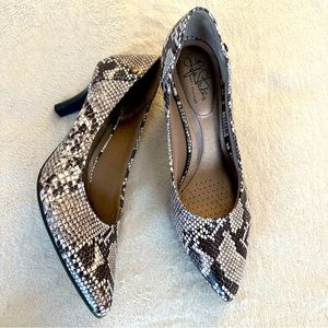 Life Stride Soft System Pumps Size 9